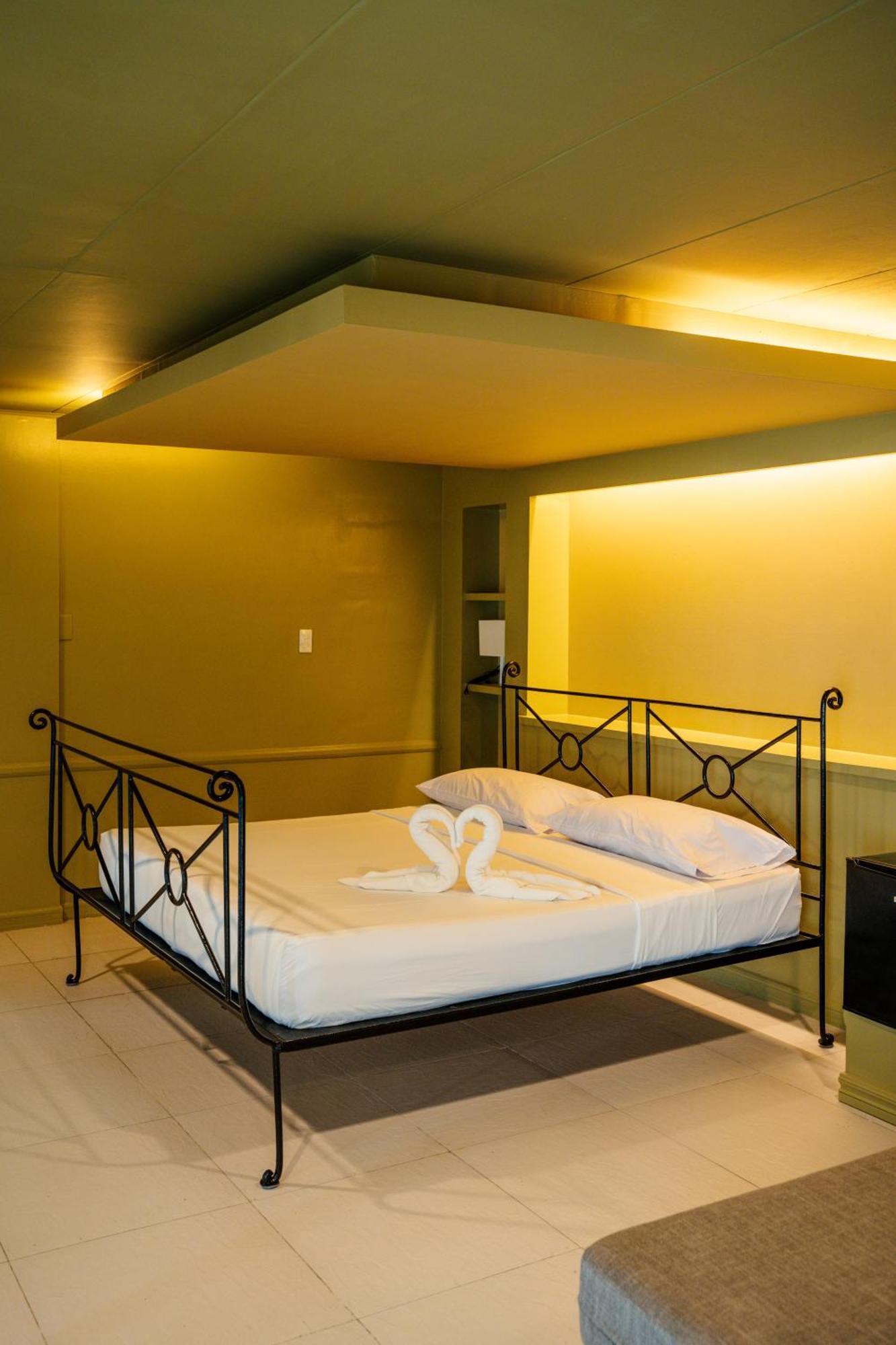 Jacobs Hill Tagaytay Bed & Breakfast Tagaytay City Exterior photo