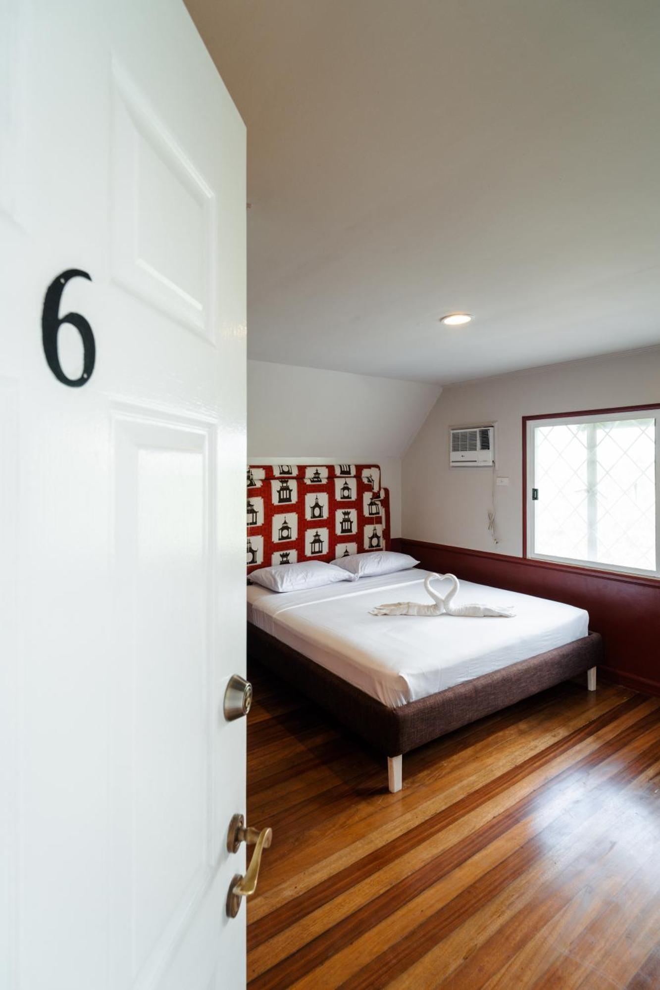Jacobs Hill Tagaytay Bed & Breakfast Tagaytay City Exterior photo
